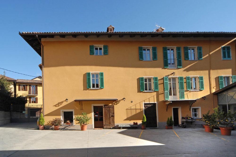 B&B Fior Di Farine La Morra Exterior foto